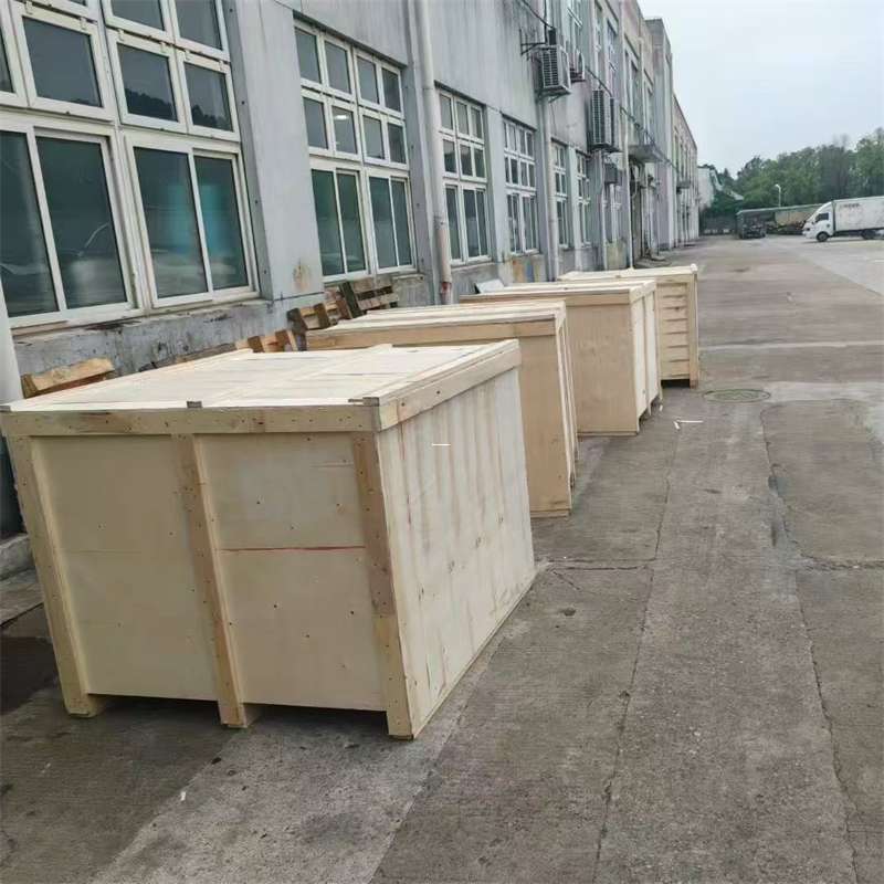 桃山区尼勒克县：物流专线的高效货运之旅