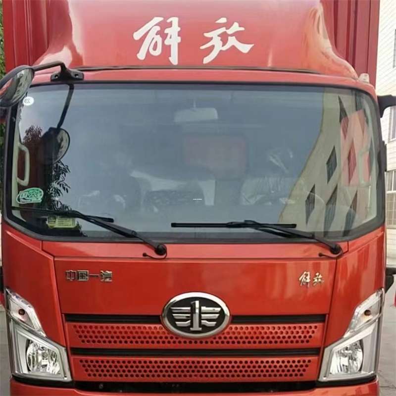 桃山区塔什库尔干县：物流专线的高效货运之旅